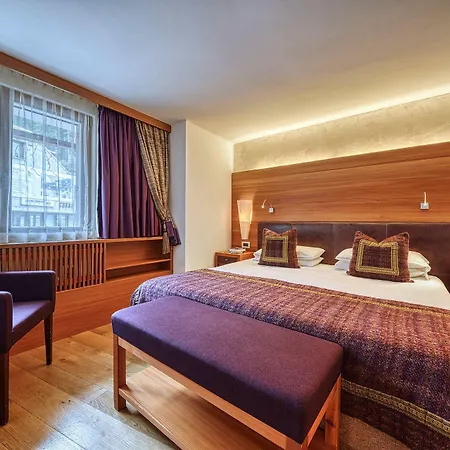 Majestic Hotel Madonna