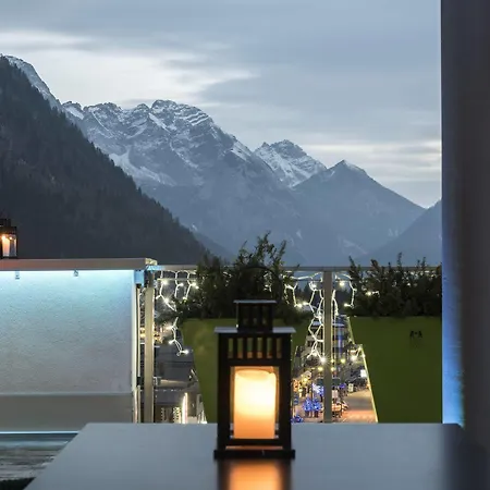 Majestic Hotel 4*